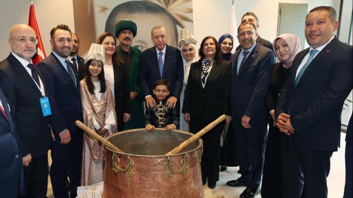 AKP’ye geçtiğine göre DEM’den de özür diler
