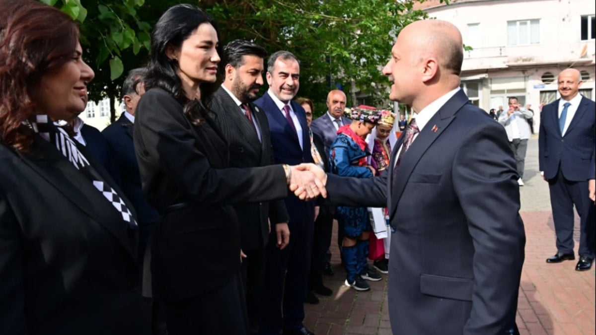 AKP'den Özlem Çerçioğlu'na 'üvey evlat' muamelesi