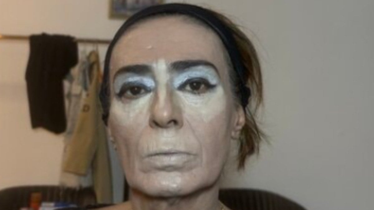 Yıldız Tilbe'den olay yaratan paylaşım: Öyle bir makyaj yaptı ki...