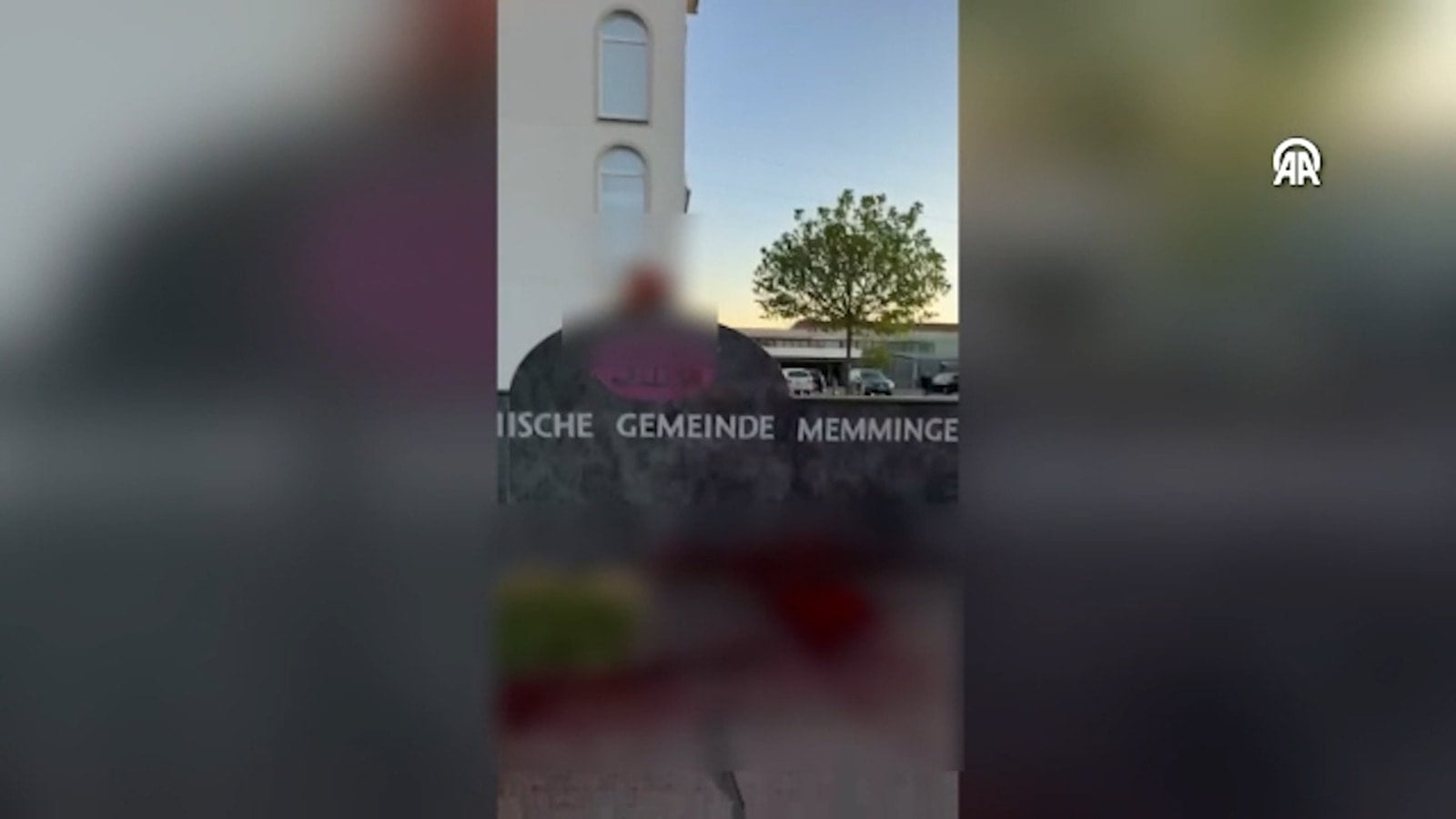 Almanya’da camiye çirkin saldırı! Domuz başı bıraktılar