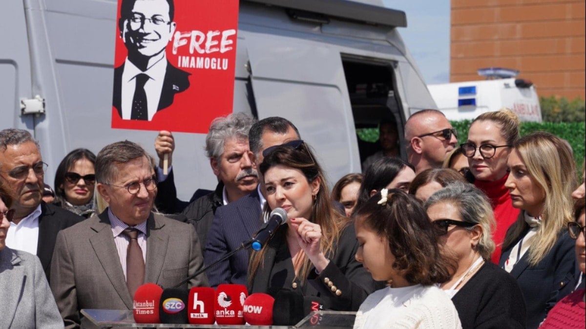 Bağrıma vura vura haksızlığı haykırdım