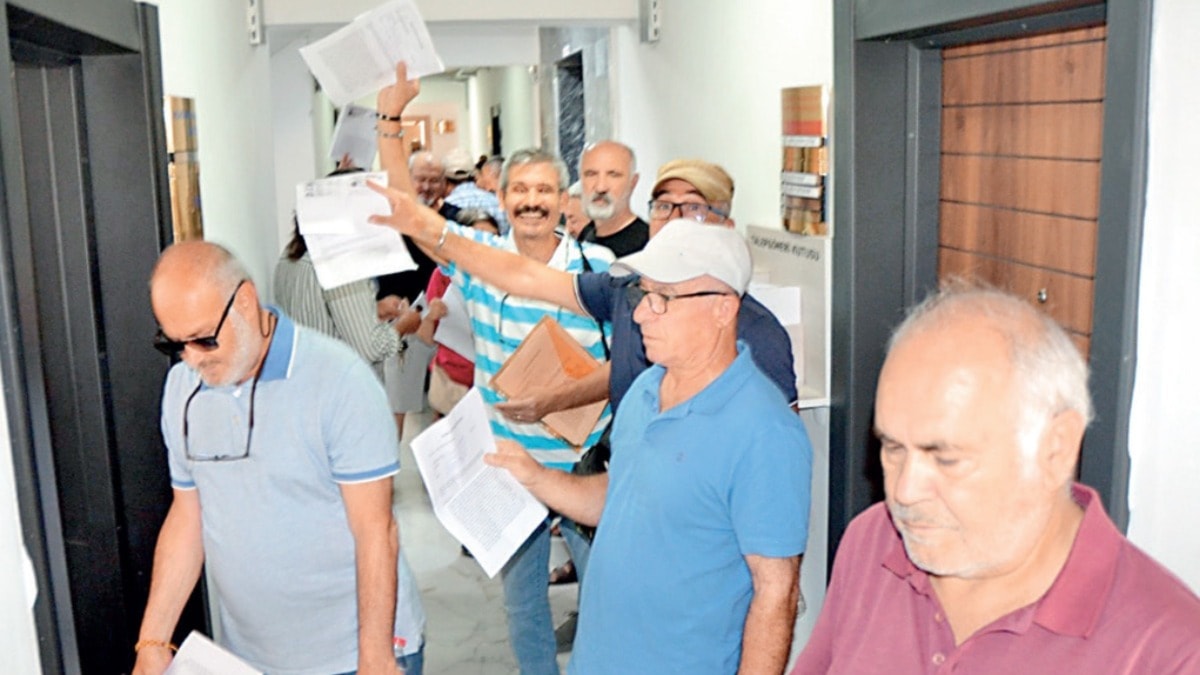 Emekli seyyanen imzaya koştu