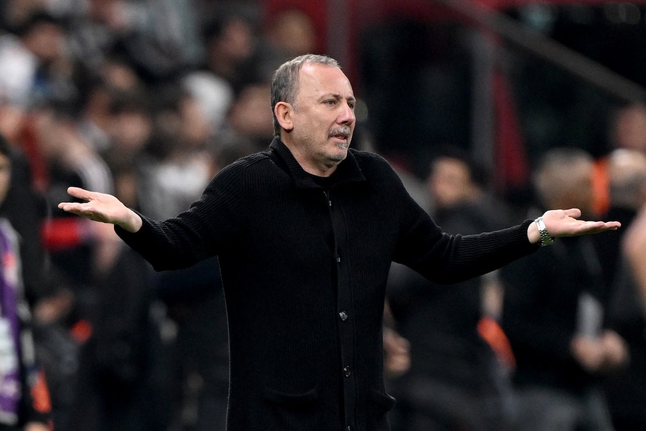 Beşiktaş kupadan elendi, taraftar istifaya davet etti