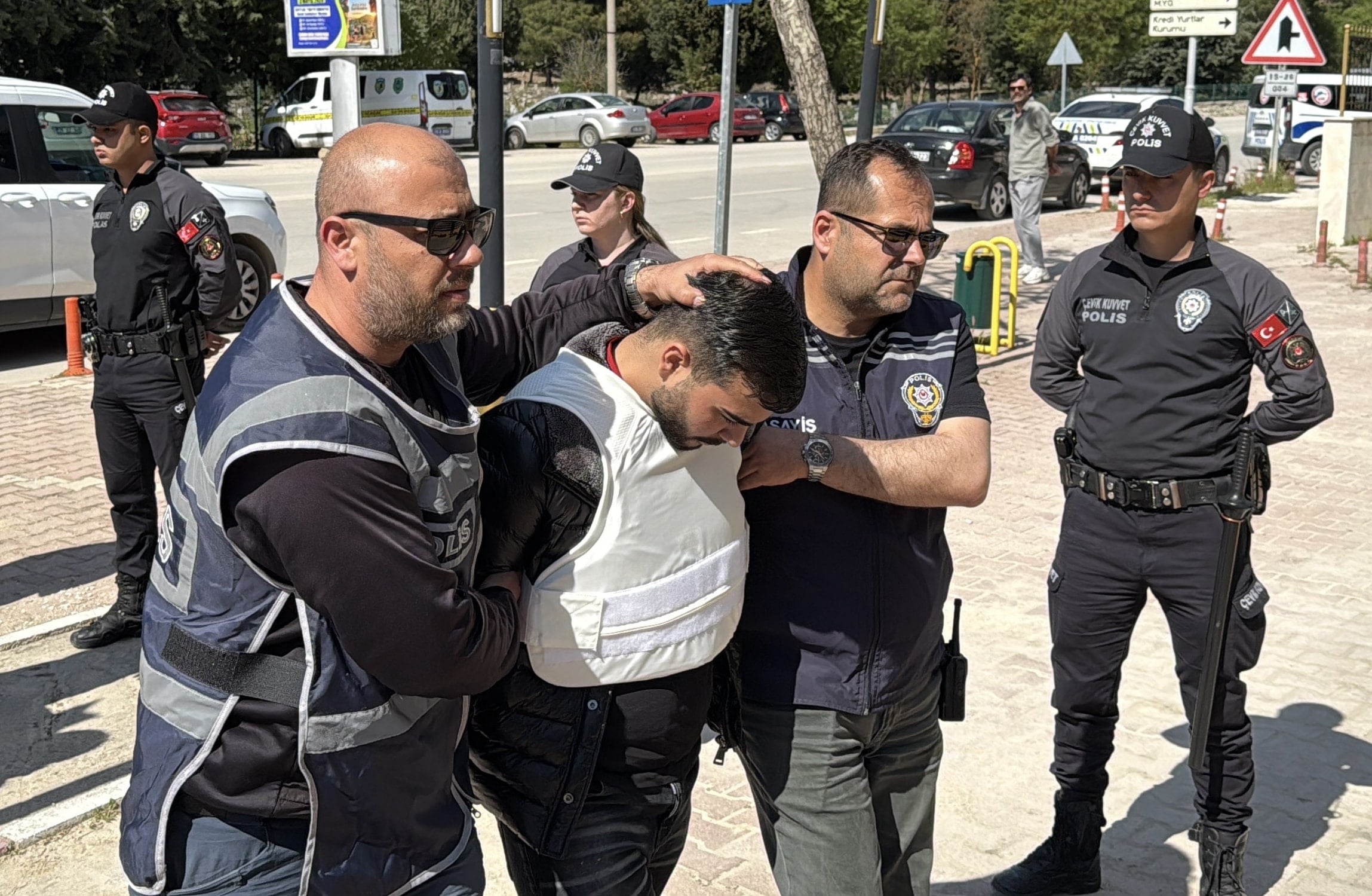 Kübra Yapıcı cinayetine ilişkin 2 tutuklama