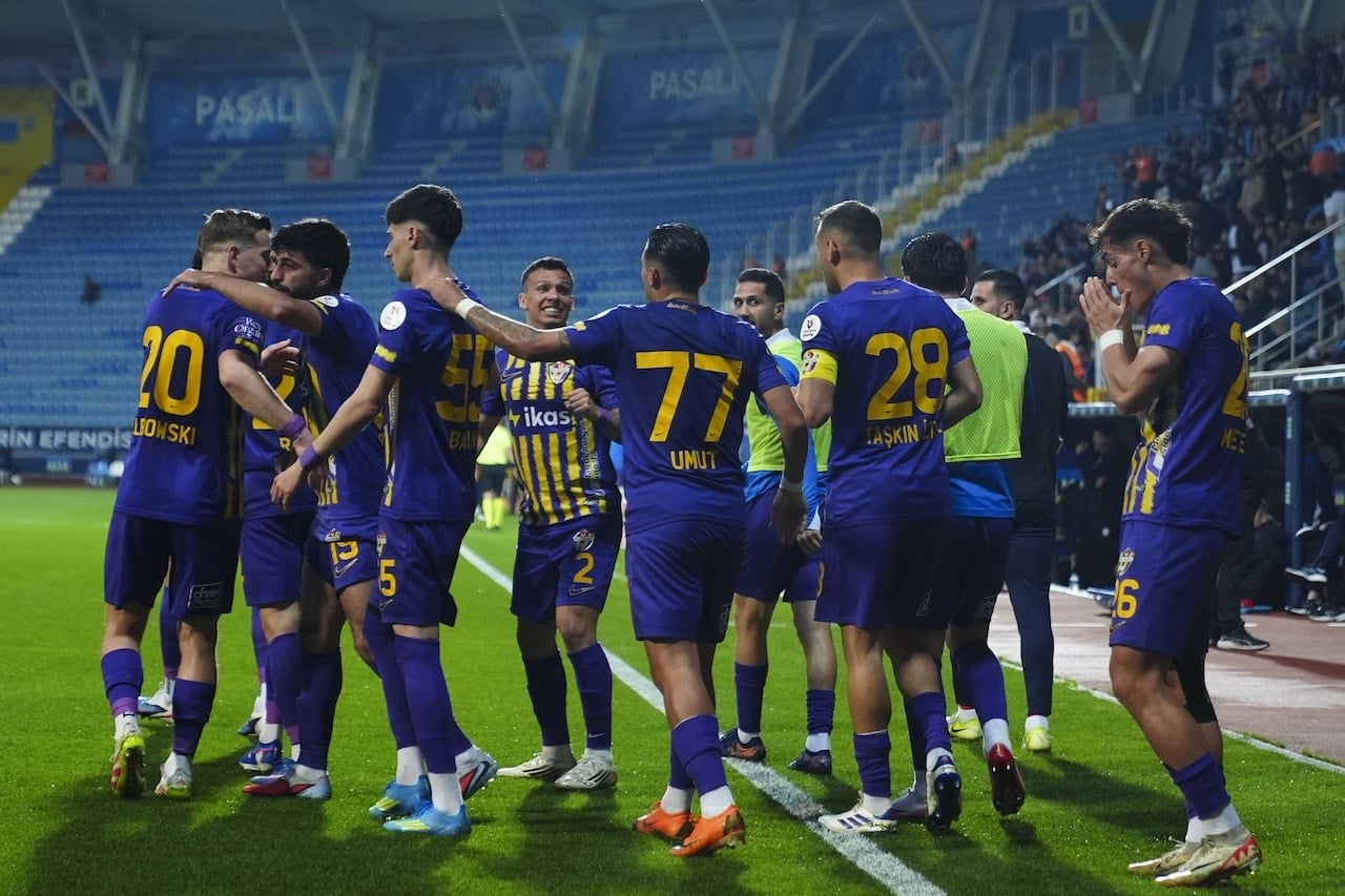 Kesin düştü denilen takımı tek başına ayakta tuttu!