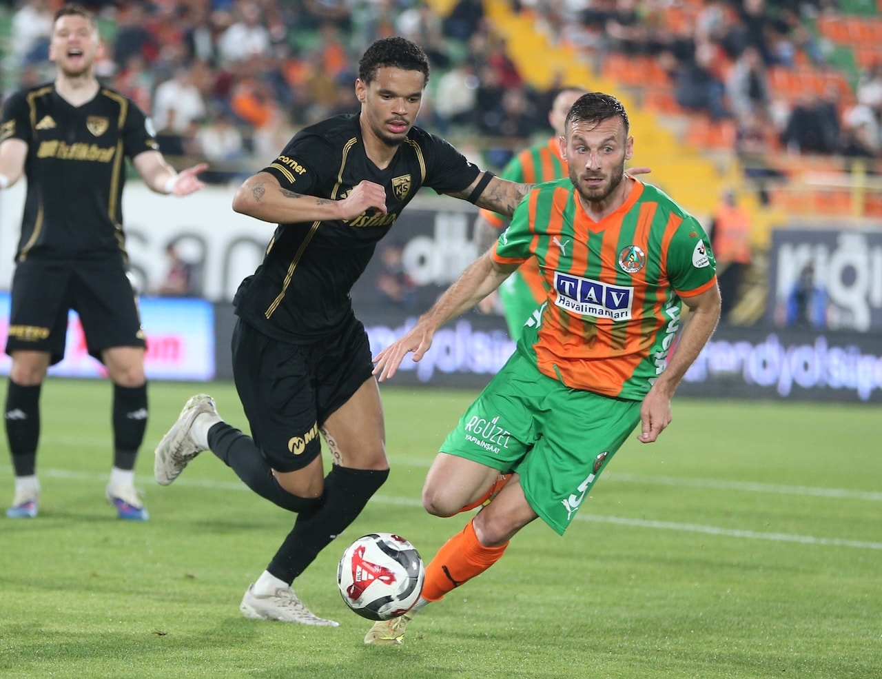 Süper Lig’de küme düşen 2 takım belli oldu