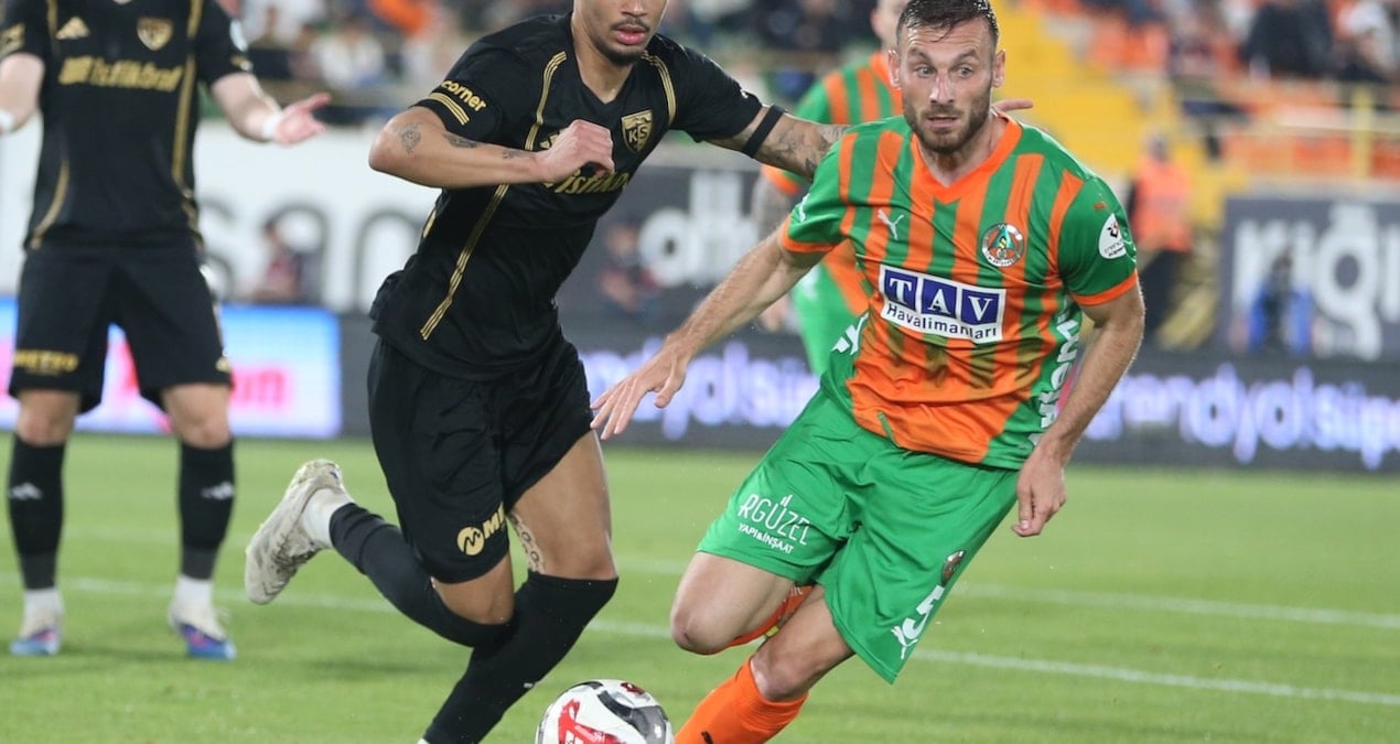 Süper Lig’de küme düşen 2 takım belli oldu