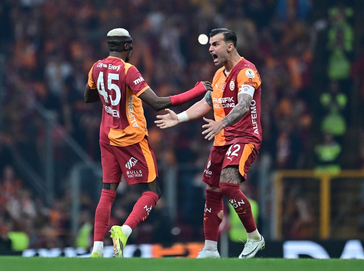 Galatasaray üst üste dördüncü kez şampiyon!