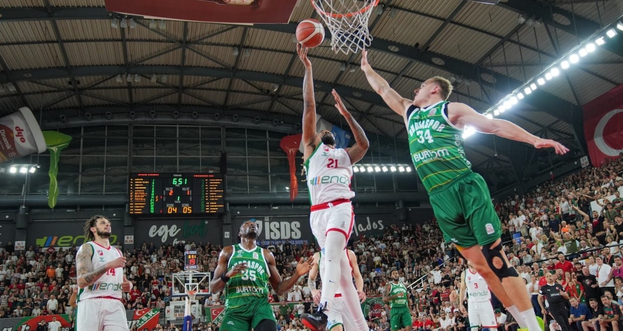 Basketbolda küme düşen takım son saniyede belli oldu