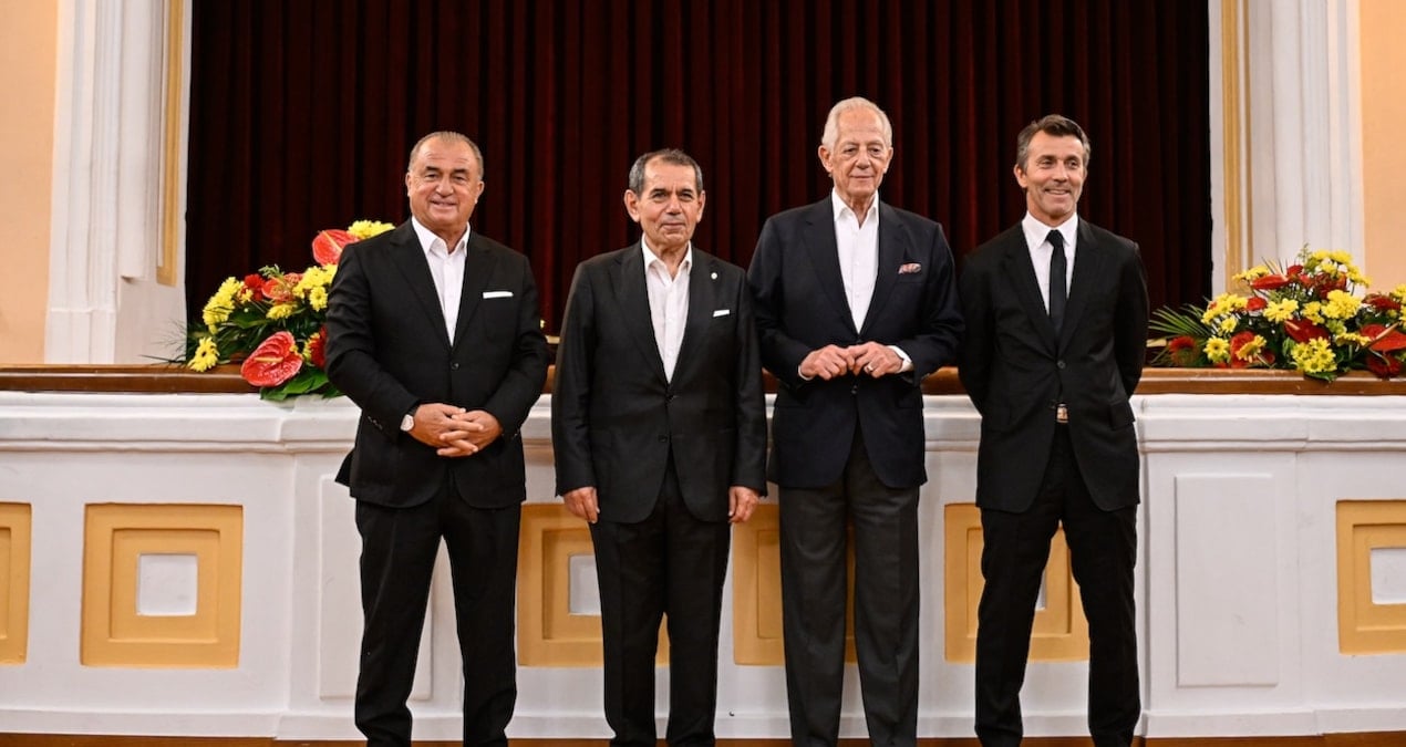 Galatasaray’ın efsaneleri UEFA Kupası zaferinin yıl dönümünde bir araya geldi