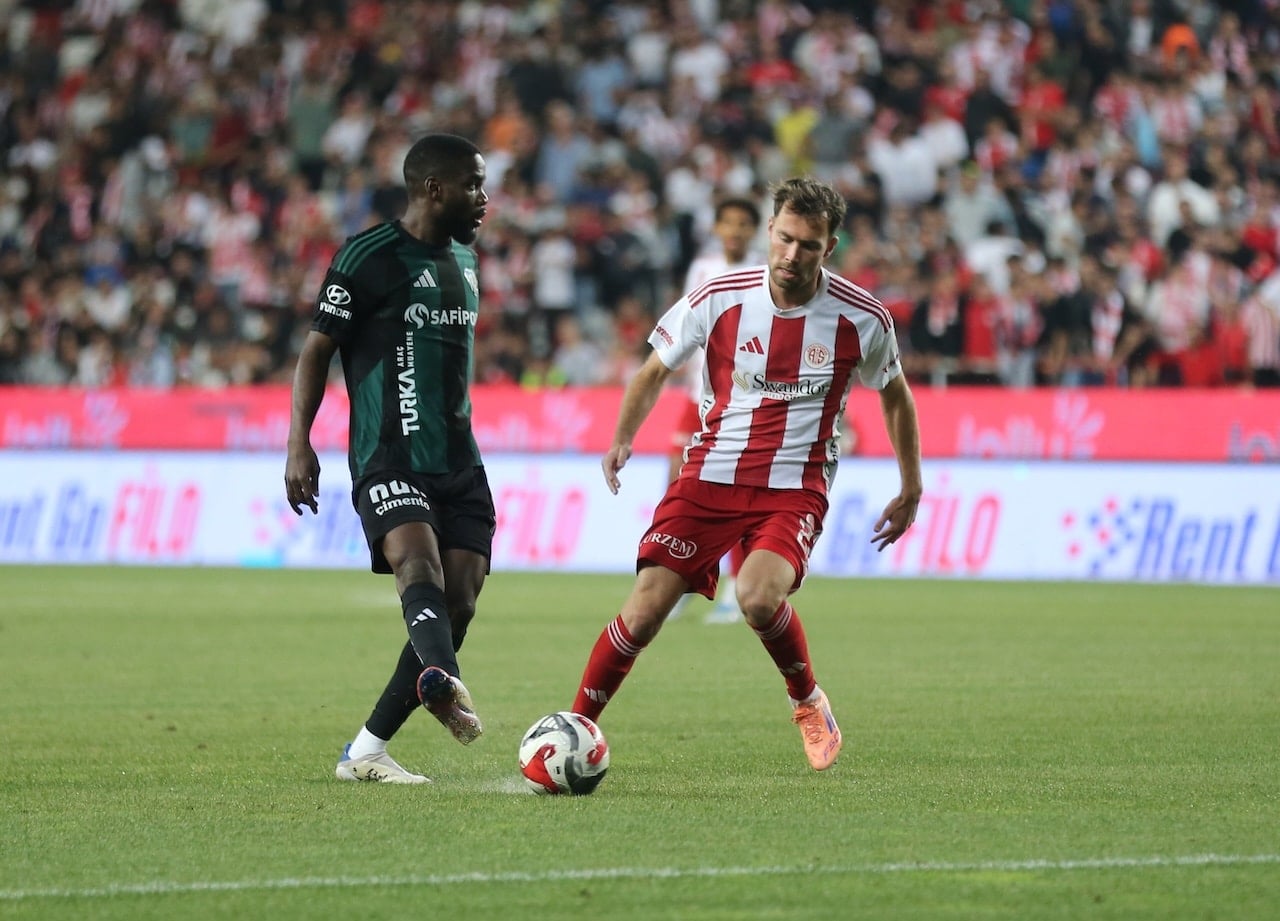 Antalyaspor küme düşen son takım oldu!