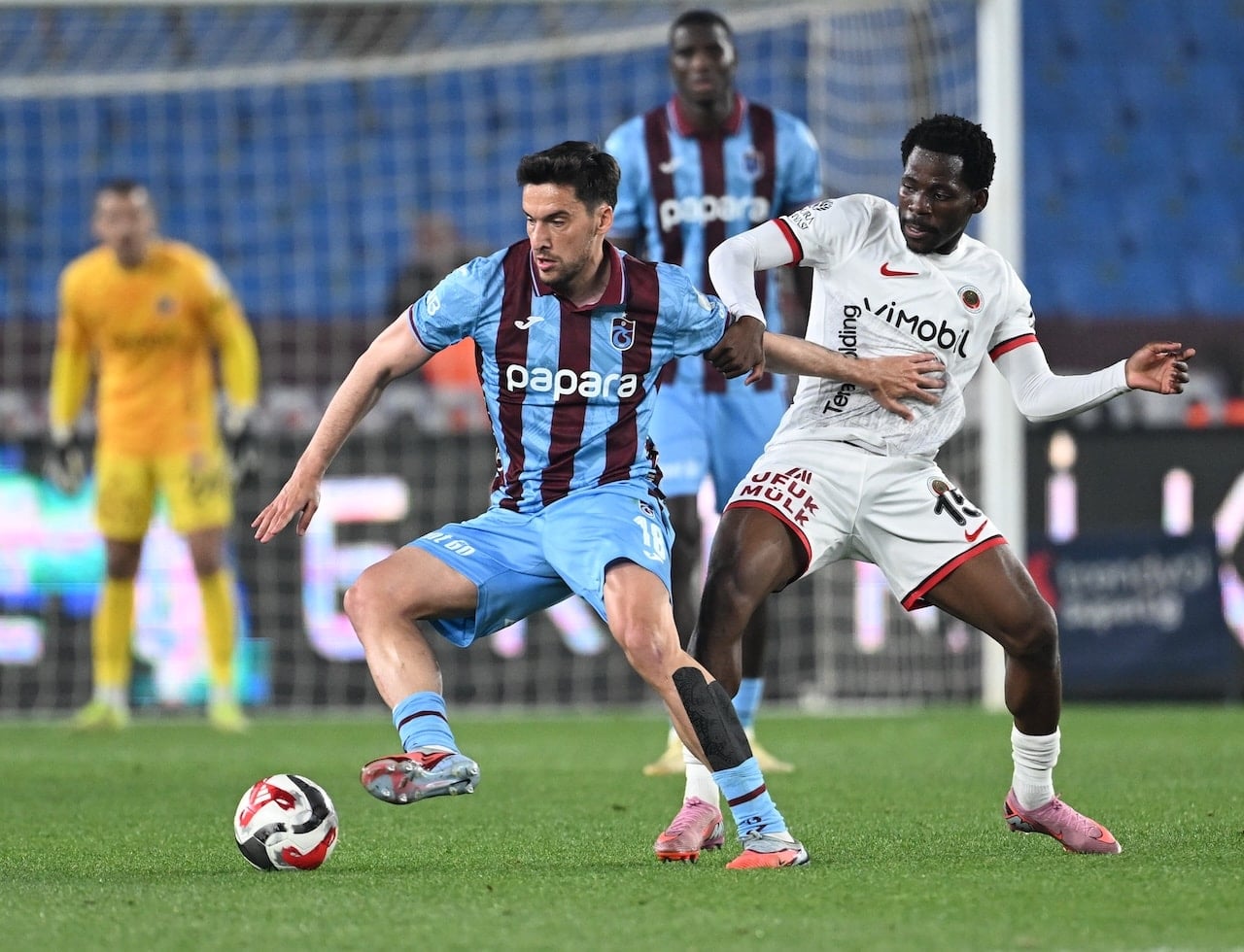 Gençlerbirliği Trabzon'u yendi, ligde kaldı
