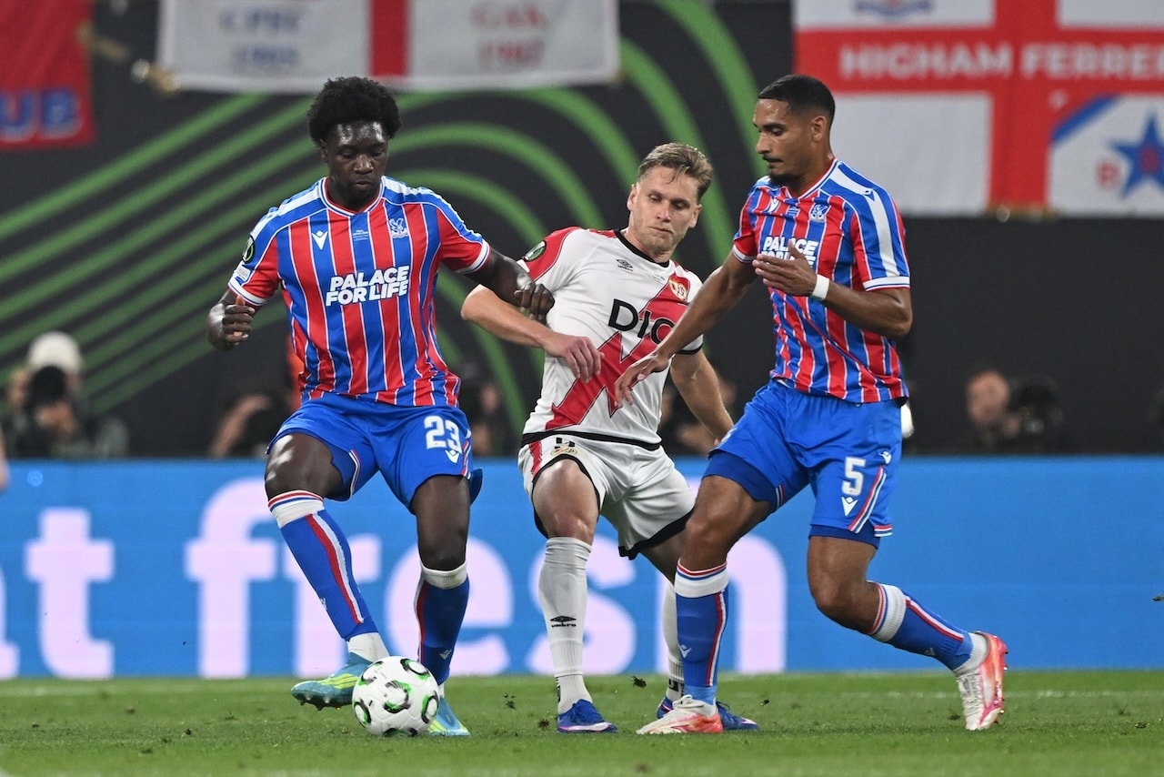 Avrupa'da kupalara İngiliz damgası! Konferans Ligi'nde şampiyon Crystal Palace oldu