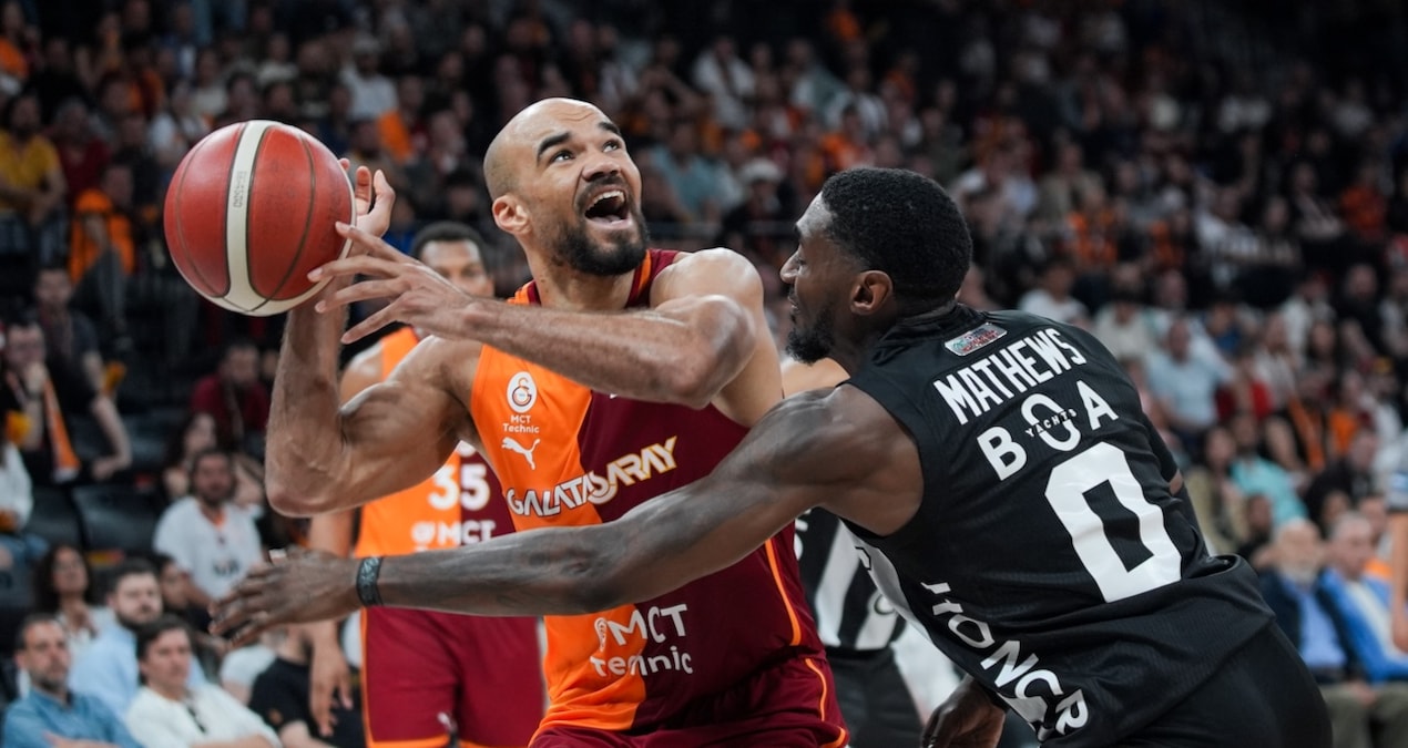 Galatasaray derbide Beşiktaş’ı devirdi! Seri üçüncü maça taşındı