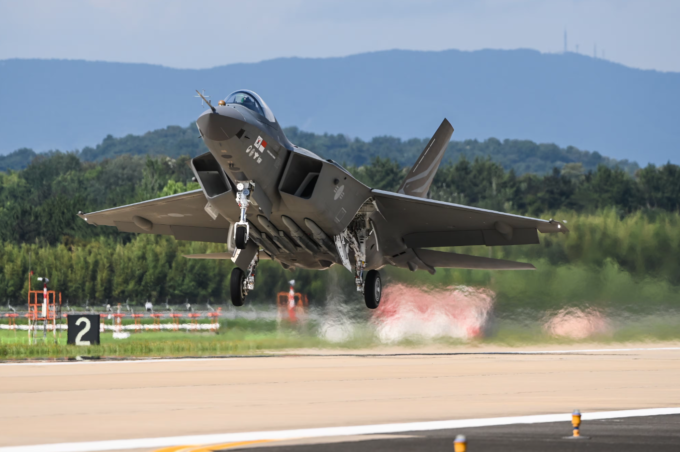 F-35'e kafa tutan harp uçağı testi geçti: Havada kurallar değişecek
