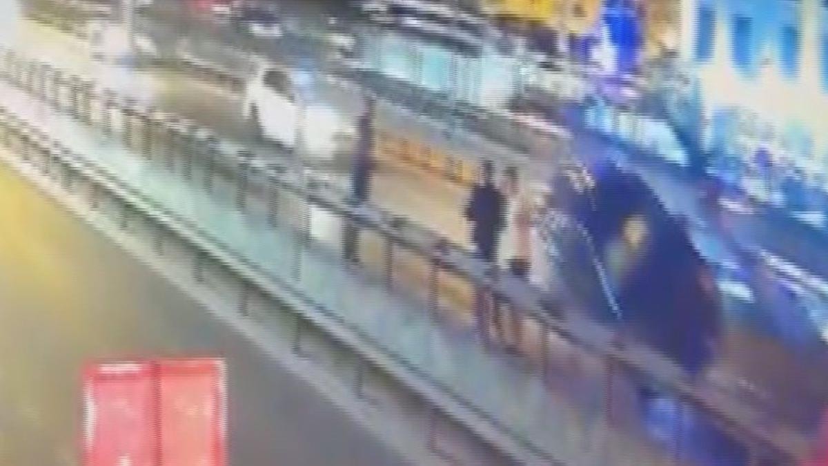 Alkollü sürücü dehşet saçtı! 5 araç birbirine girdi
