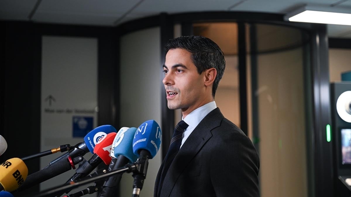 Hollanda İsrail elçisini izahat vermeye çağırdı