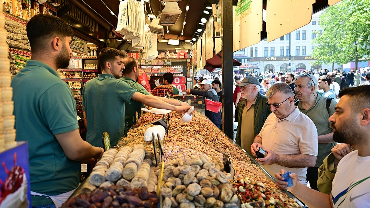 Bayram alışverişi için Tarihi Yarımada’ya akın ettiler