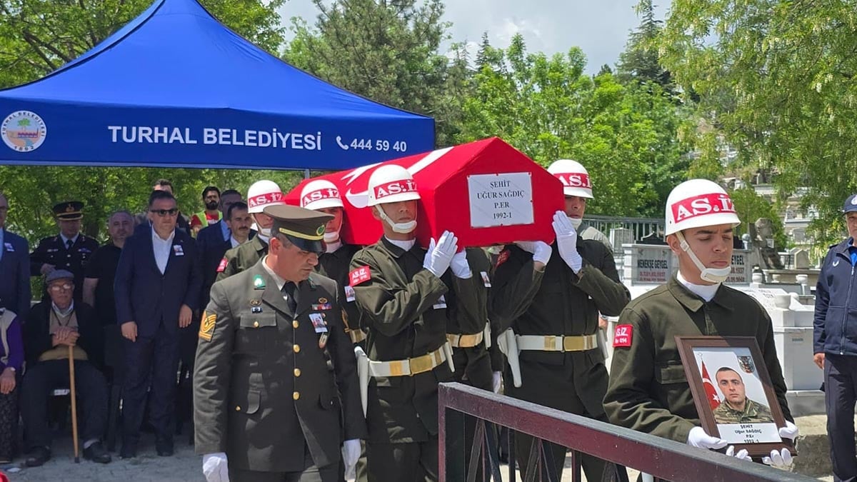 Şehit cenazesi 14 yıl sonra İstanbul'a nakledildi