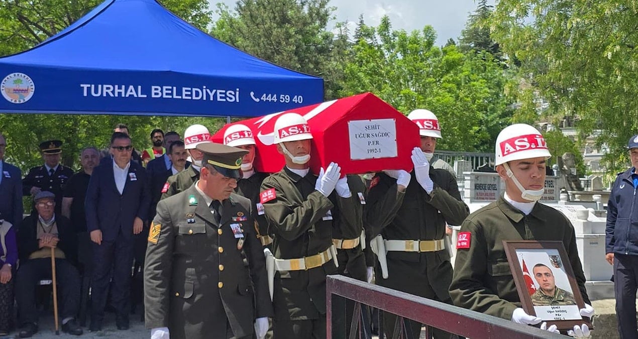 Şehit Piyade Er Uğur Sağdıç'ın naaşı Tokat'tan İstanbul'a nakledildi