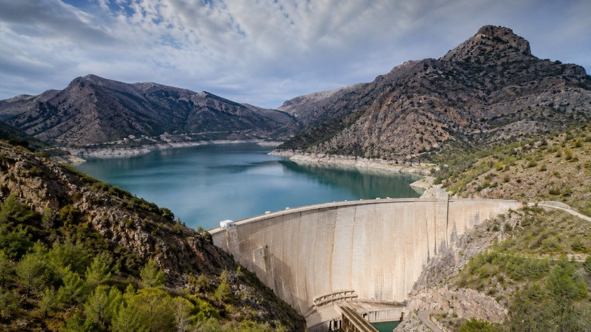 30 milyar litre su yıllardır boşa bekliyor: 57 milyon dolarlık dev baraj bir türlü devreye alınamadı