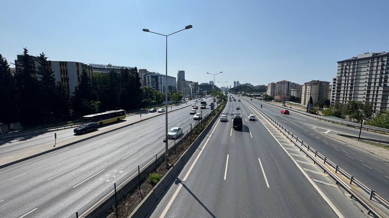 İstanbul böyle pazartesi görmedi: Trafik yoğunluğu yüzde 11'e düştü