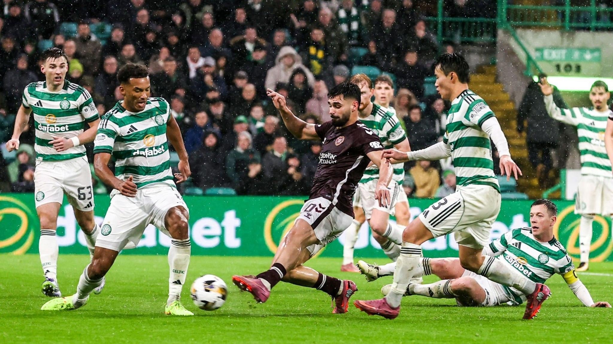 90+8'de gelen gol ligin kaderini değiştirdi! 41 yıllık hegemonya bitecek mi?