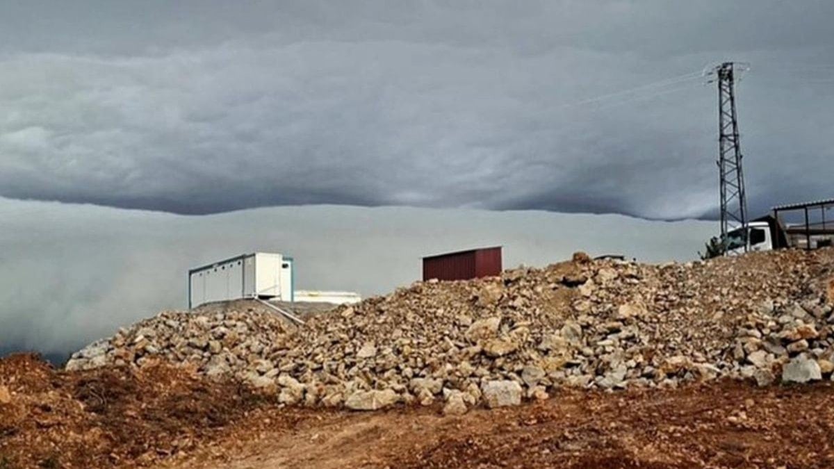 Çanakkale semalarında esrarengiz görüntü: Bir anda şehrin üzerini kapladı