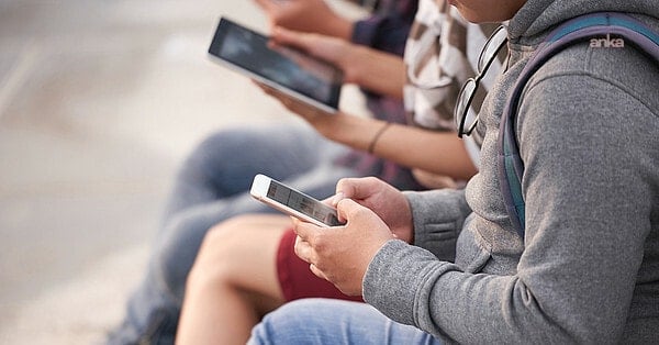 Cep telefonlarına gelen zamlarla vergi tahsilatı da katlanıyor