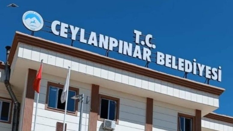 DEM Partili belediyenin konseri bayrak tartışması sonrası iptal edildi