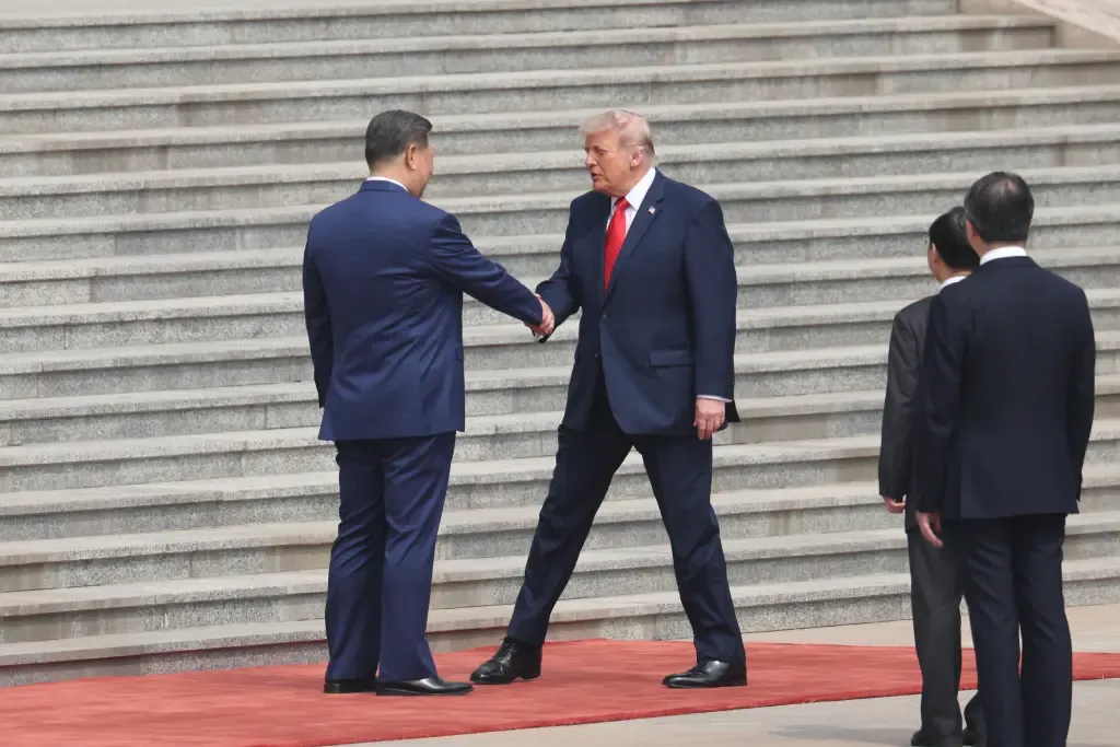 Trump neye uğradığını şaşırdı: El sıkışma duellosu bekledeği gibi olmadı