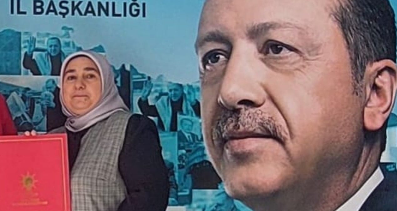 'Türbanlı olduğum için istenmedim' diyerek AKP'den istifa etti!