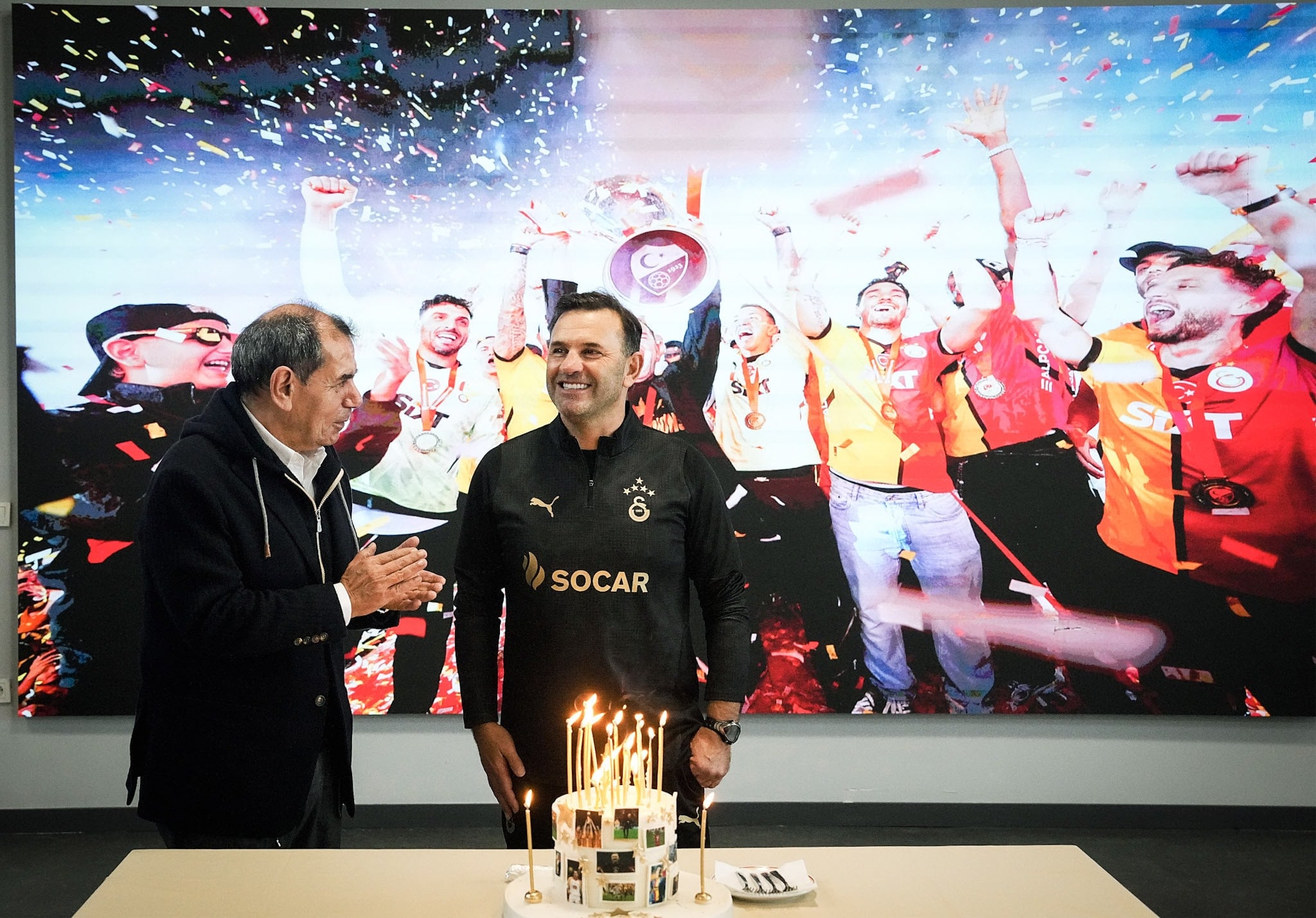 Dursun Özbek'ten Galatasaray'a şampiyonluk çileği!