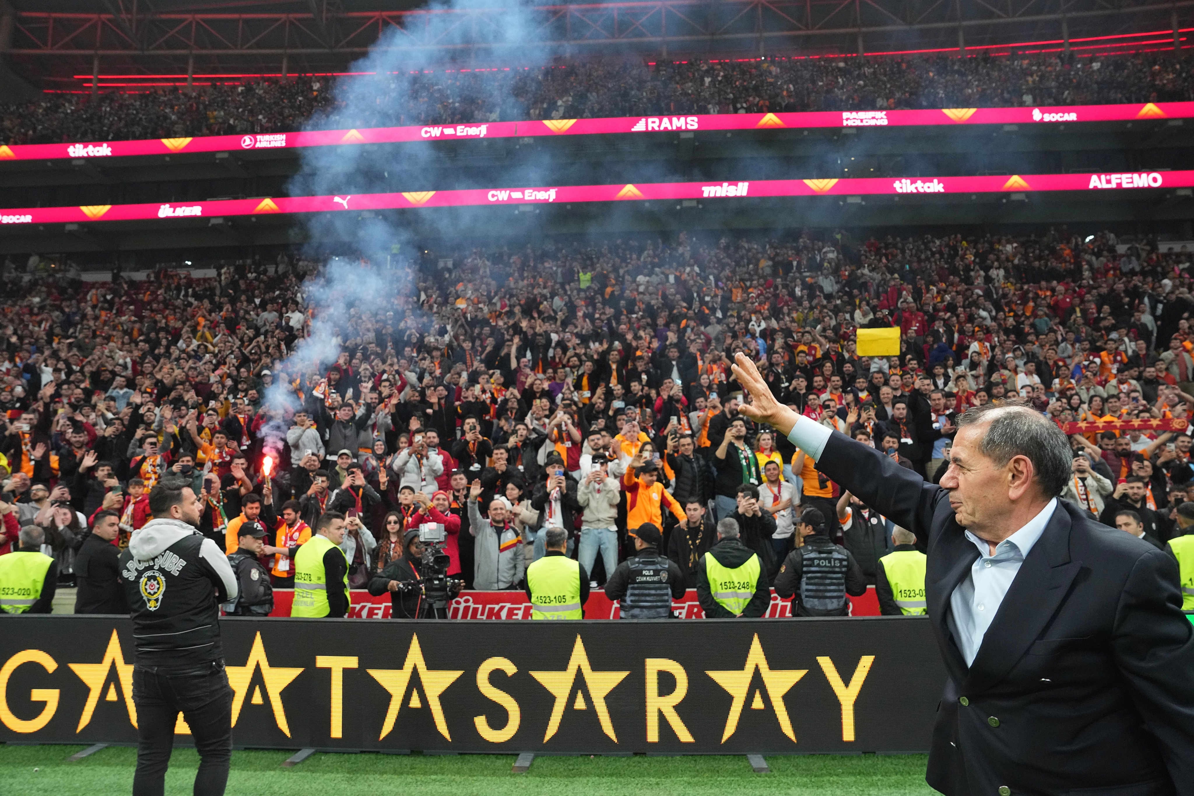 Galatasaray'dan şampiyonluğa servet değerinde prim