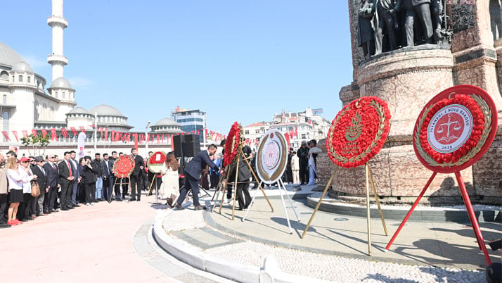 AKP çelenk bırakmadı: CHP'den sert tepki!