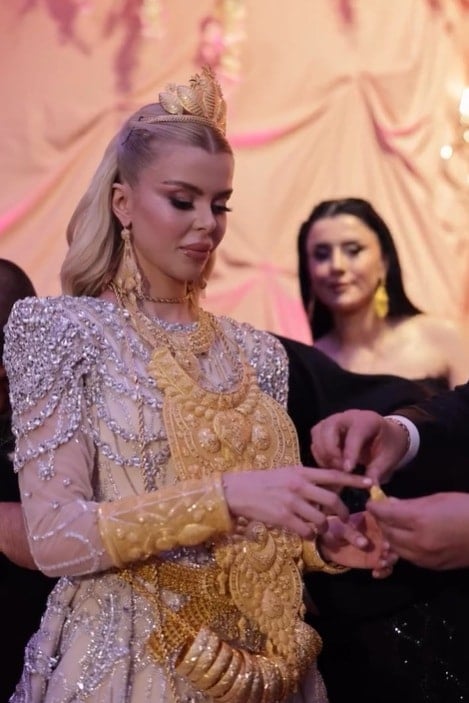 ''BEN NİŞAN İÇİN HAZIRIM, TAKILARIM NEREDE?'' 