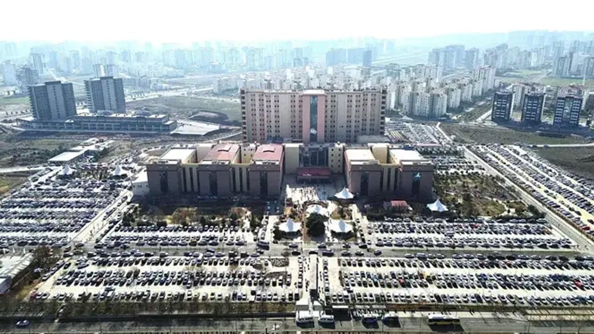 Hastanede reçete toplayıp, hastaları eczaneye yönlendiren sanıklar, duruşmada suçlamaları reddetti