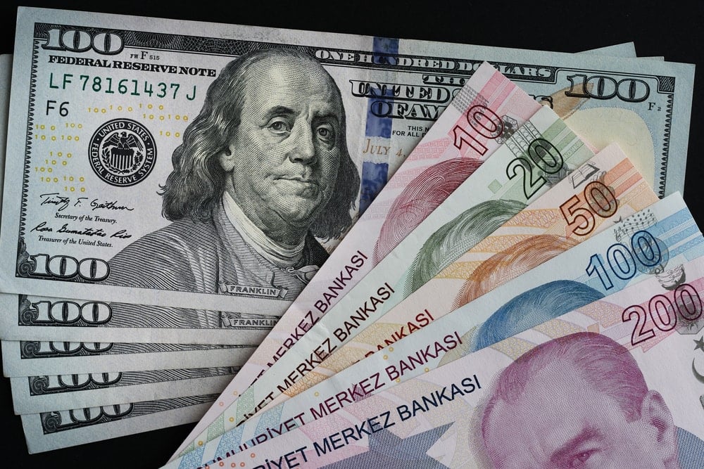 Dolar/TL'den bir rekor daha!