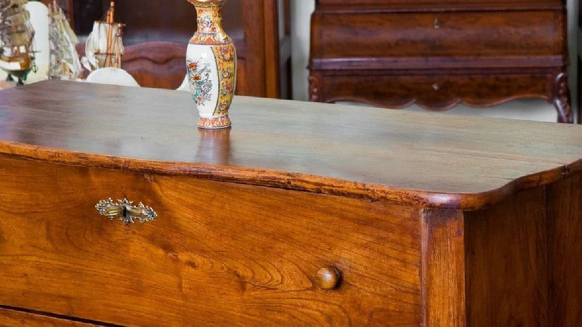 Aldıkları ikinci el dolaptan servet çıktı