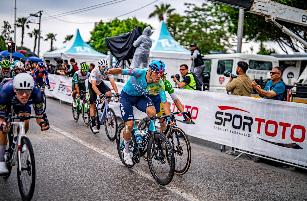 TUR 2026'nın 7. etabında zafer Davide Ballerini'nin