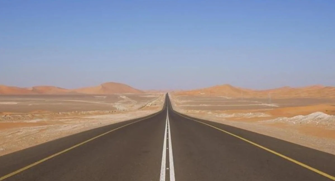 Dünyanın en düz yolu: Tam 256 kilometre boyunca tek bir viraj bile yok