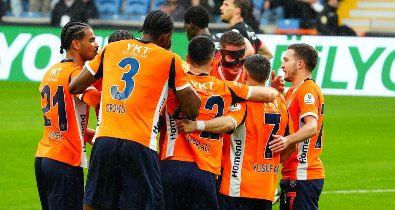 Galatasaray Süper Lig'in 2 yıldızını alıyor