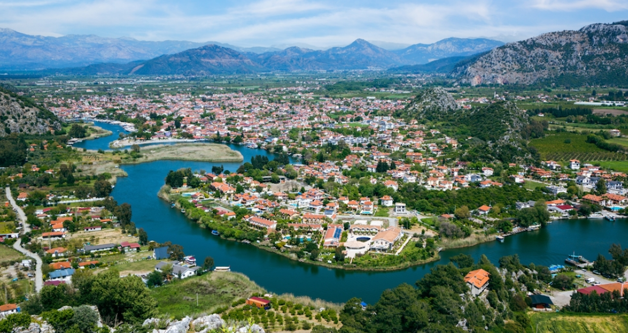 Turistlerin yeni favorisi Türkiye'den çıktı: Valizini alan geliyor