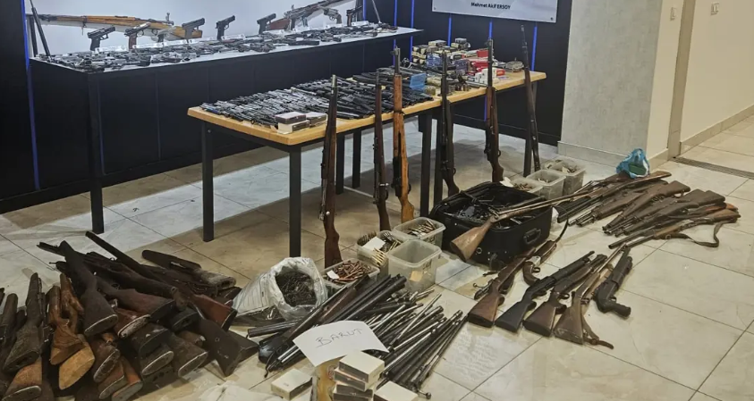 Başkentte evden cephanelik çıktı