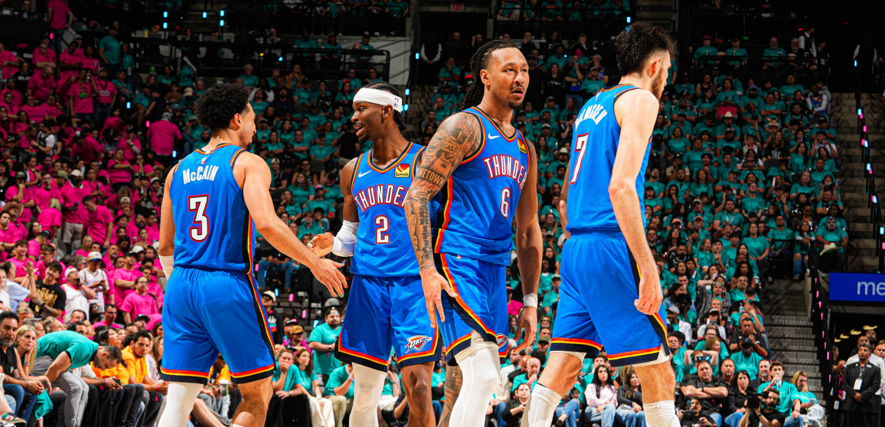 Thunder konferans finalinde öne geçti
