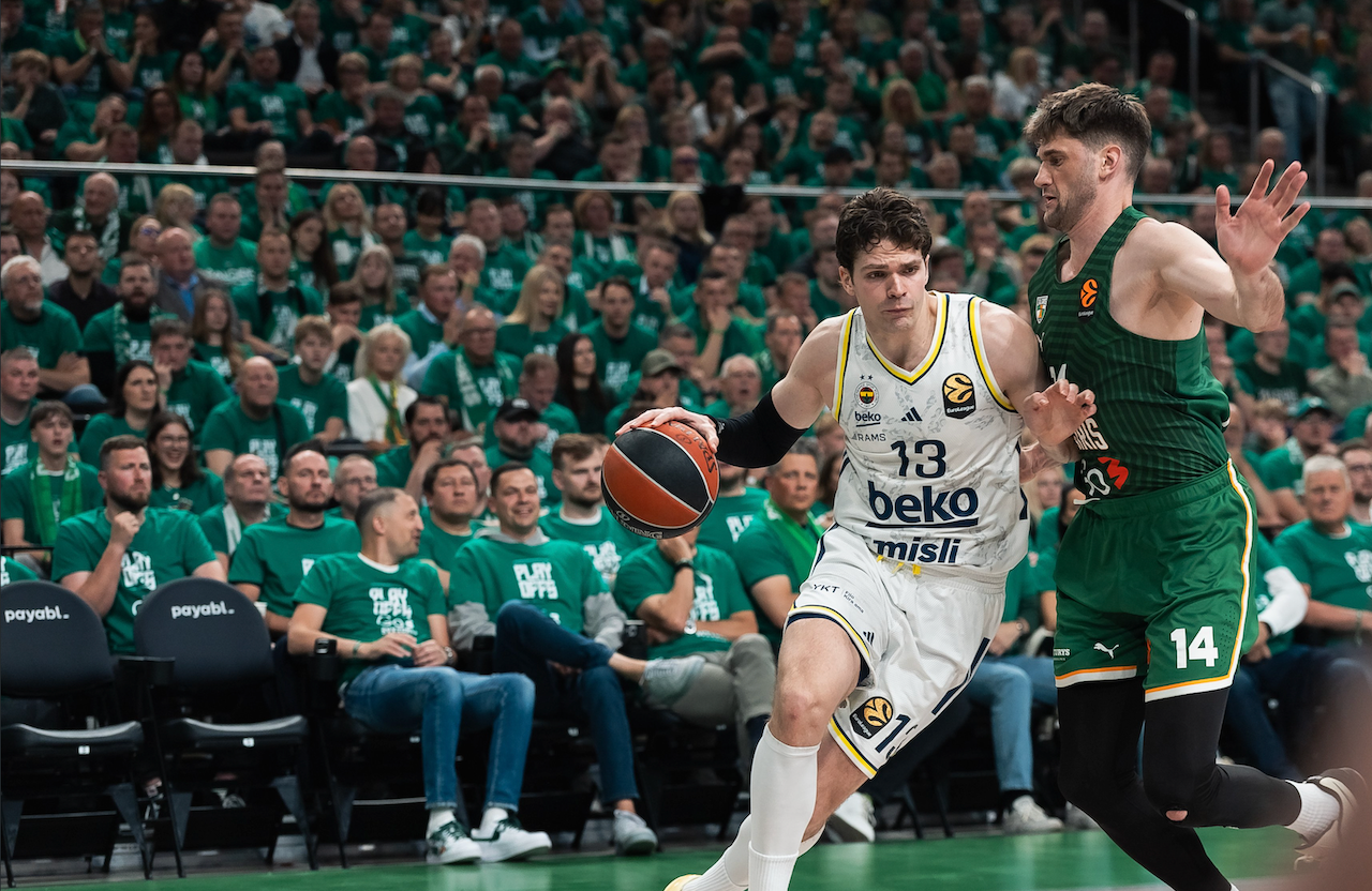 Seri dördüncü maça taşındı! Fenerbahçe Beko Litvanya’da kayıp