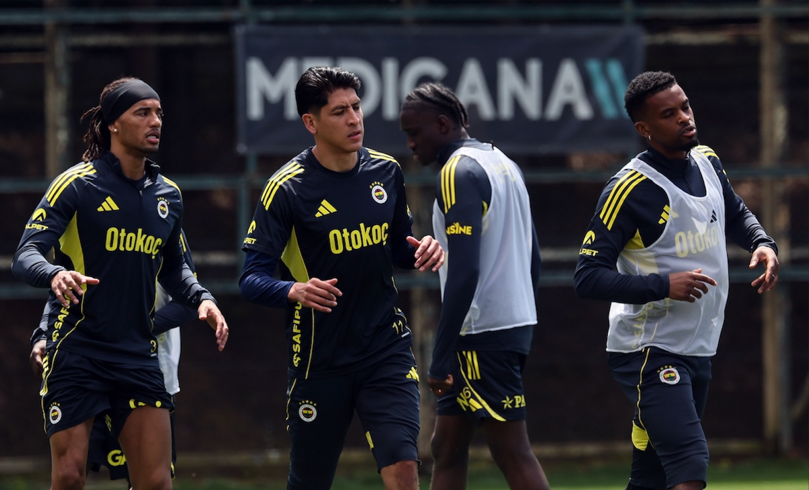 Fener'de Dönüm Noktası: Yıldızın Gökyüzünde Yeni Bir Yön!