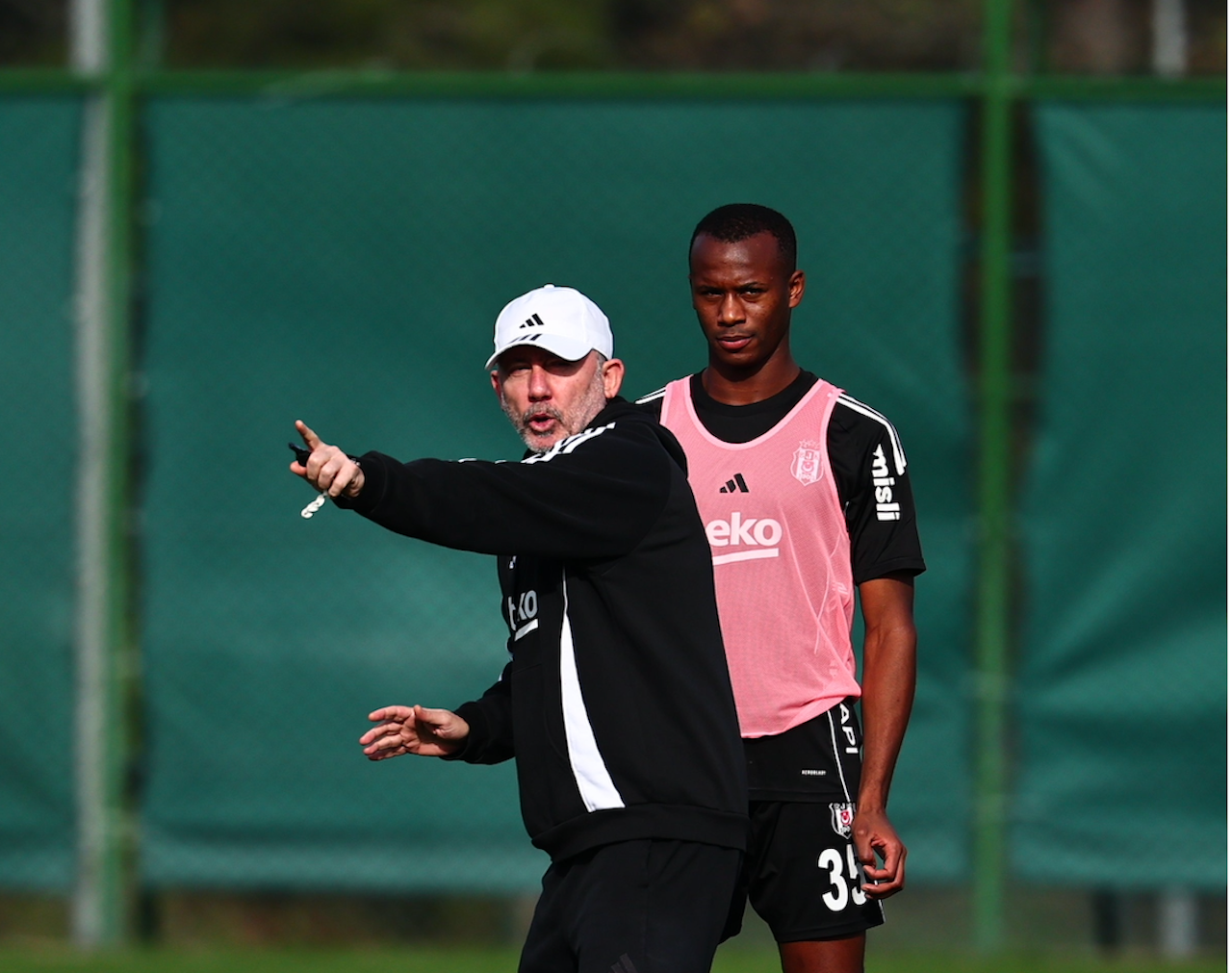 Sergen Yalçın’ın ayrılığı sonrası Beşiktaşlı futbolcudan olay paylaşım