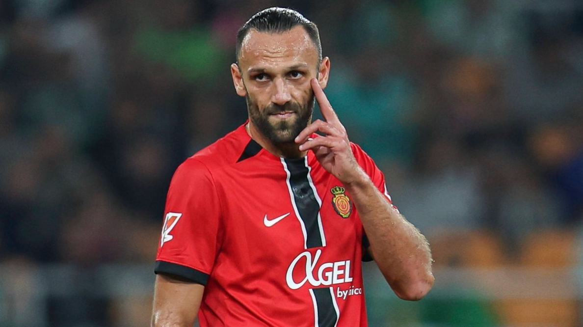 Aziz Yıldırım, Vedat Muriqi transferini bitirdi