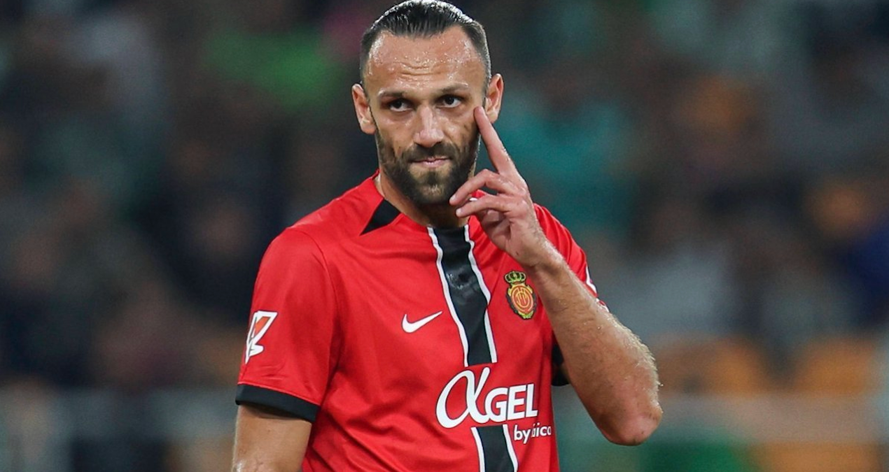 Aziz Yıldırım, Vedat Muriqi transferini bitirdi